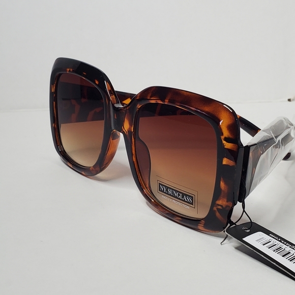 NY Sunglasses - Picture 5 of 9